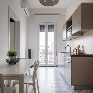 Apartament Palazzina Carracci, Bolonia