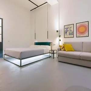 Apartament Mono, Bolonia